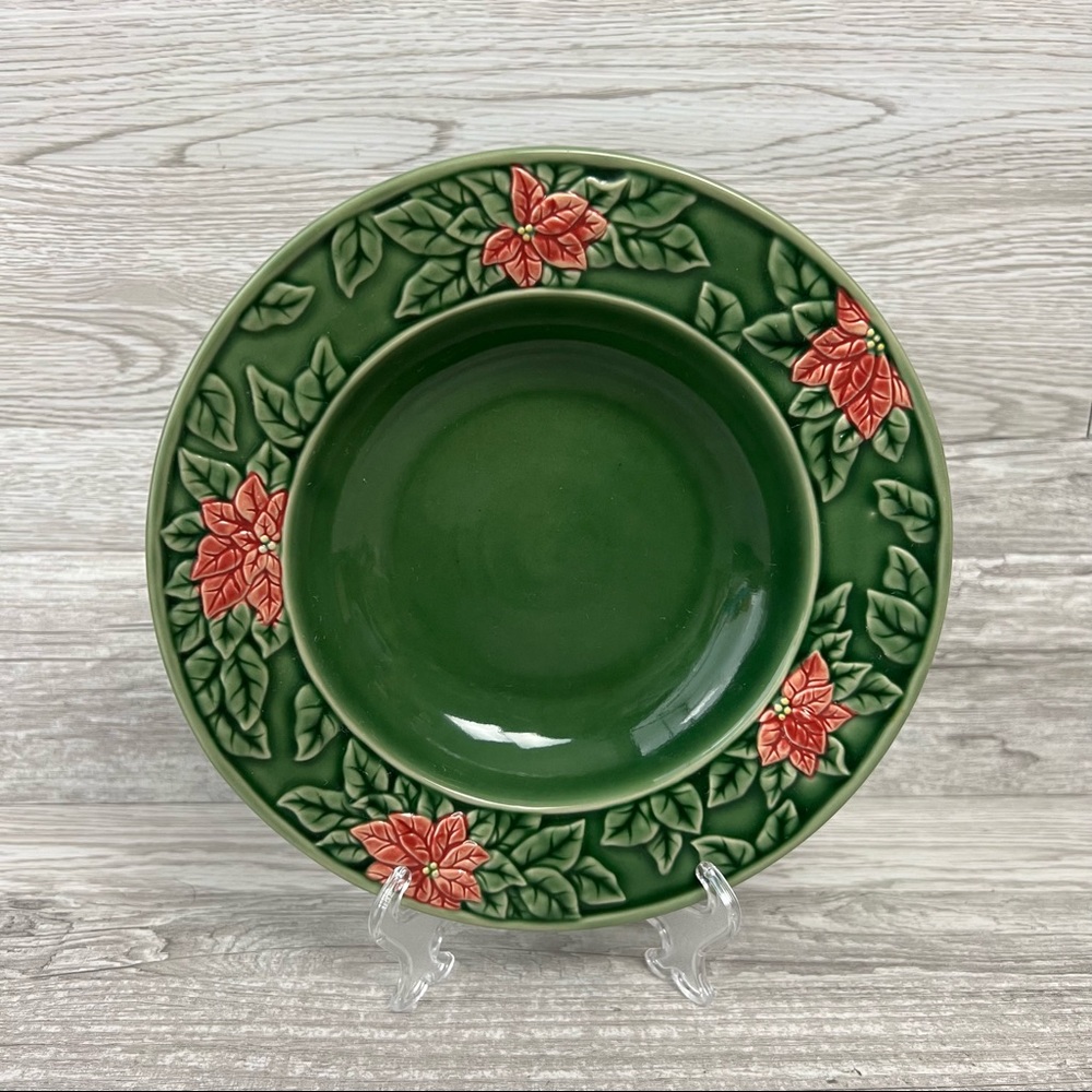 NEW 4 Mervyns 2003 Green Red Poinsettia Christmas Holiday 8.5” Bowl 1.5” Tall